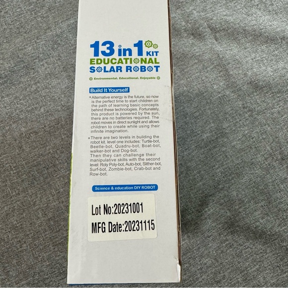 Solar Robot building kit NEW - Picture 4 of 11